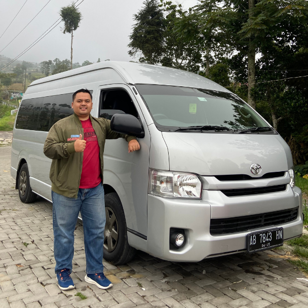 Sewa HIACE Magelang